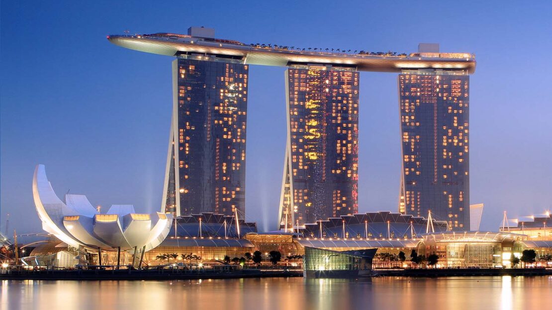 Smartworld Skyarc premium luxury apartments in Sector 69 SPR Road